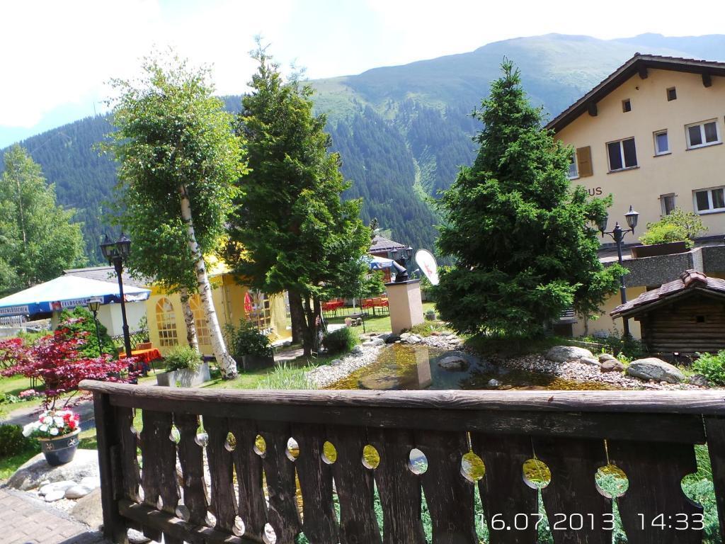 Hotel B&B Casa La Val Sedrun Δωμάτιο φωτογραφία
