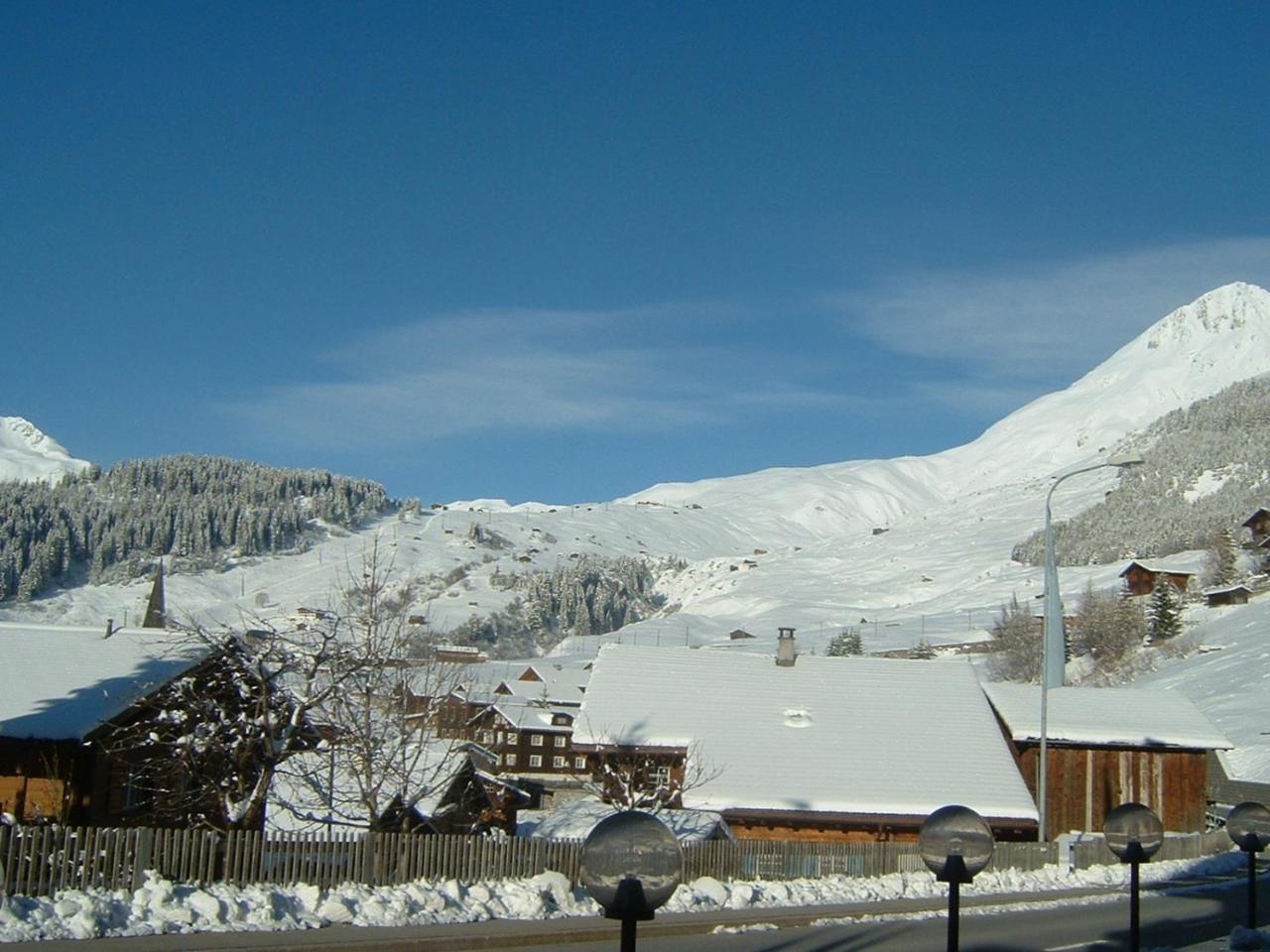 Hotel B&B Casa La Val Sedrun Εξωτερικό φωτογραφία